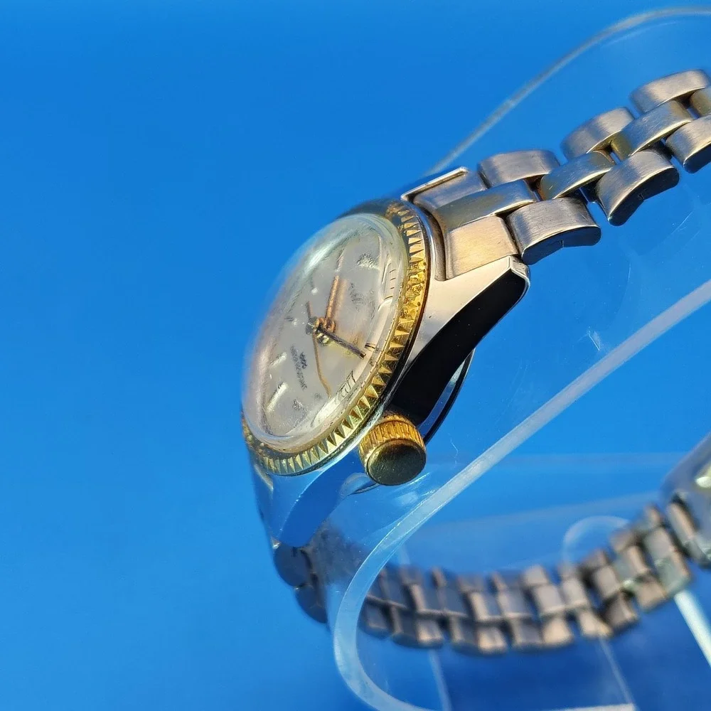 Vintage 1973 Timex Presidential Date 24mm Women's Mechanical‎ Wind Watch S. 5.75